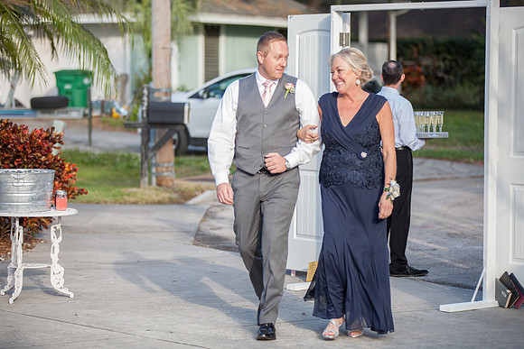 Papered_Heart_Photography_Emily_&_Rob_Wedding0513